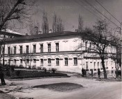 Первое каменное здание, построенное в городе Ставрополе. 1980-е годы. Государственный архив Ставропольского края. 0-22399.